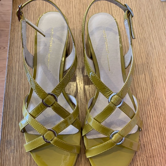 INTENTIONALLY BLANK KIMORA SANDALs !!!! - Picture 3 of 6